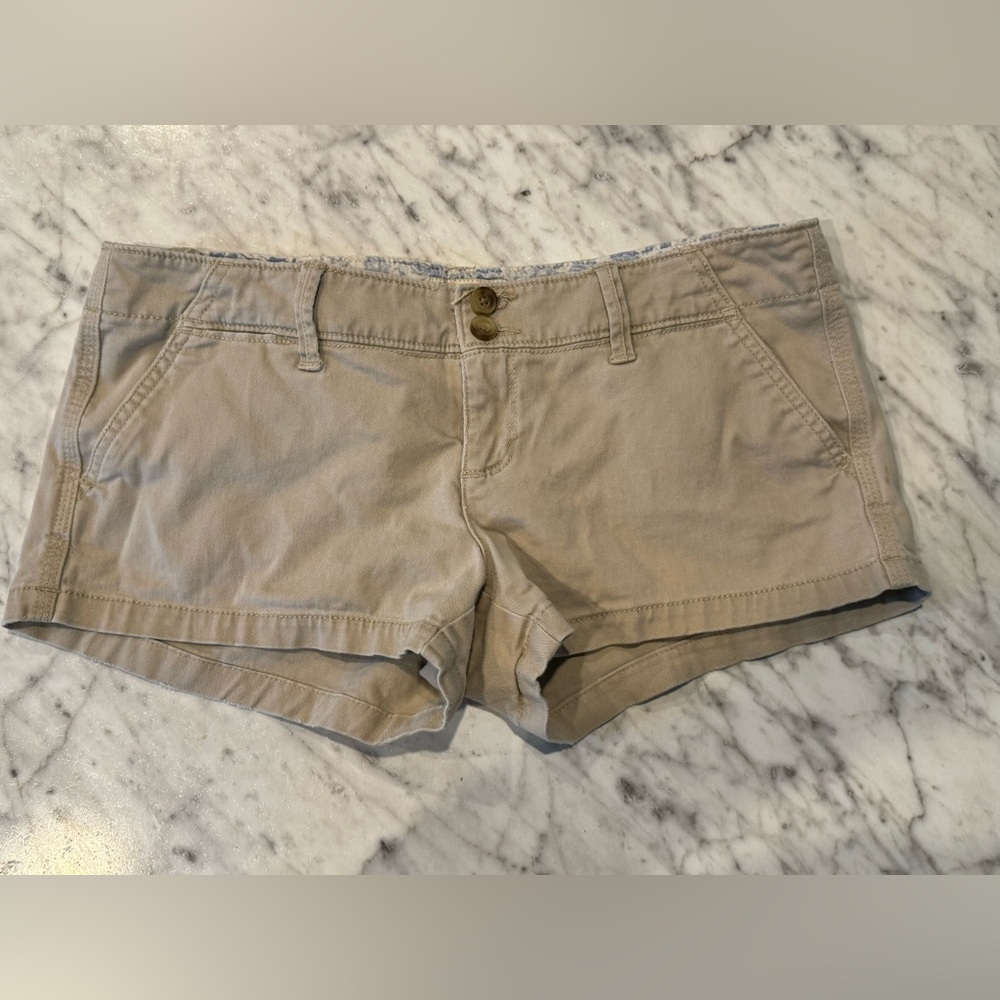 American Eagle Outfitters Tan Cargo Shorts Relaxed Fit